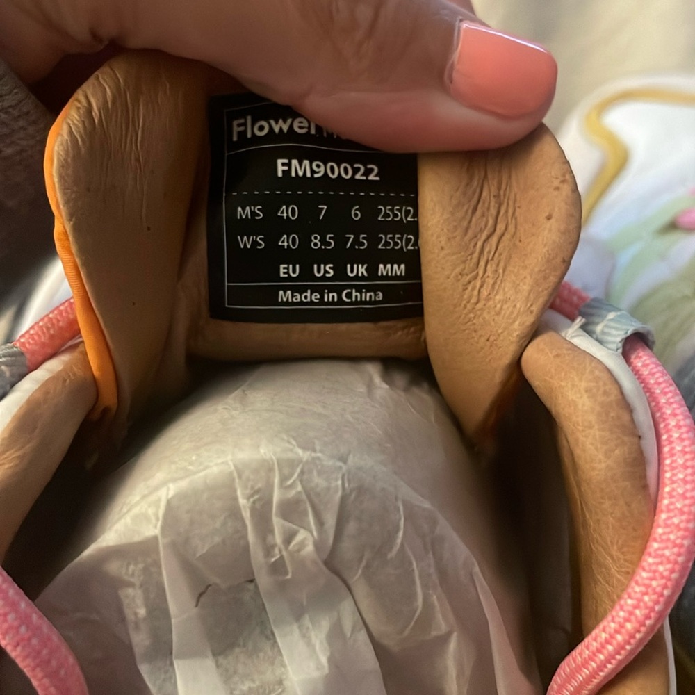NWT Flower Mountain Washi Sneakers in Beige/White/Multi - Picture 12 of 16